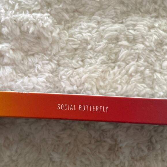 Morphe 2 Ready For Anything Eyeshadow Palette Social Butterfly NEW - Picture 6 of 11